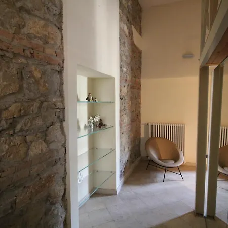 White House 6 * Brescia